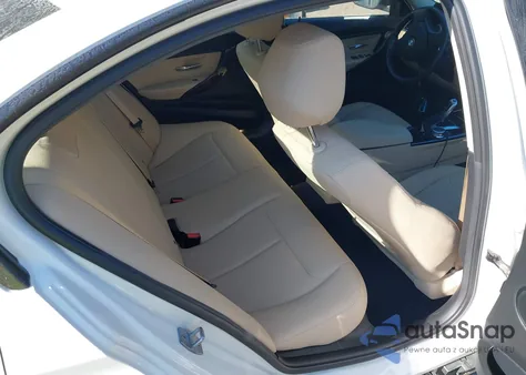 2018 BMW 320I xDrive z USA, uszkodzony, nr VIN WBA8E5G50JNV02432